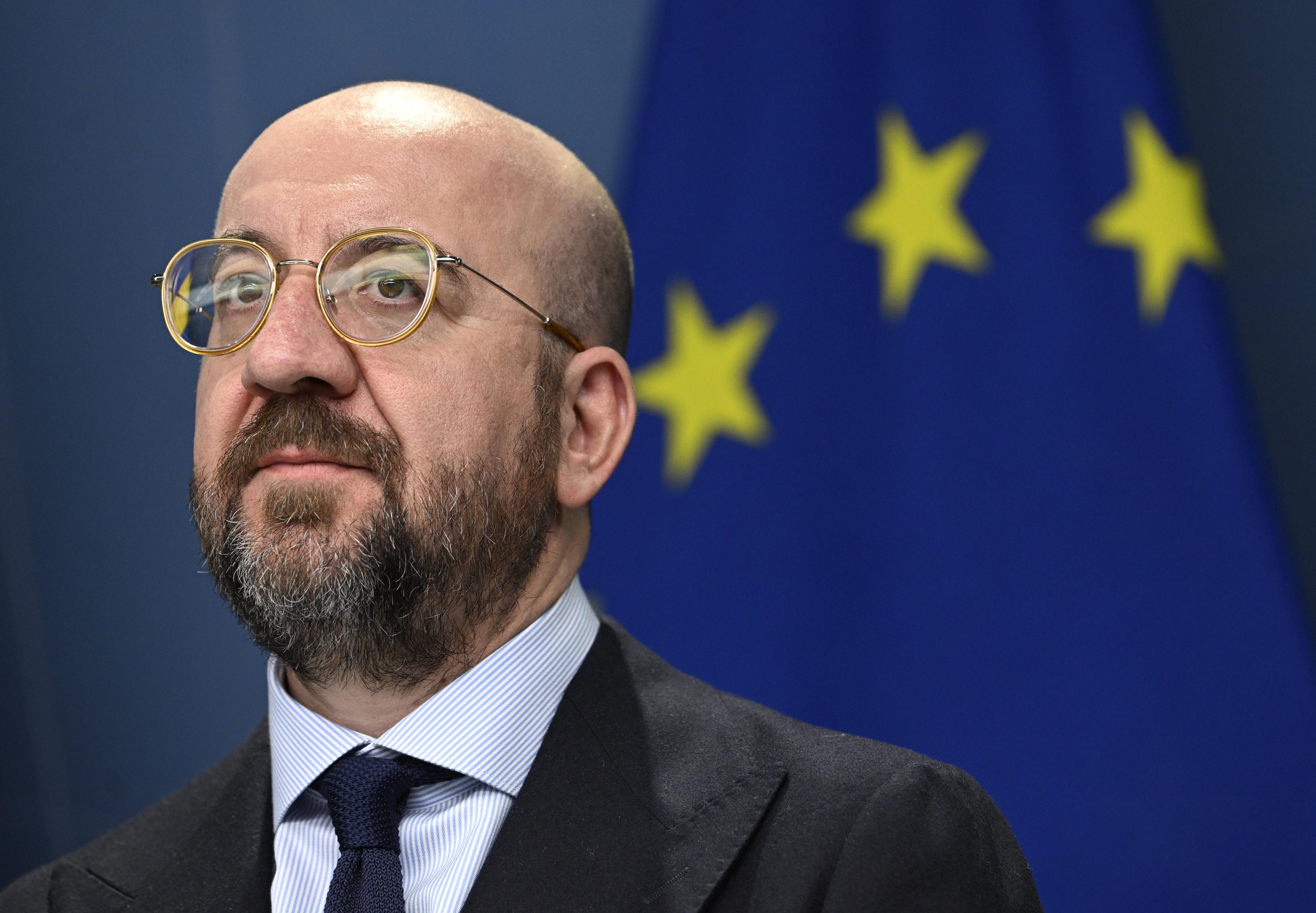 Le président du Conseil de l'UE, Charles Michel, a déjà été critiqué pour ses vols en jet privé.  Son budget de voyage sera encore augmenté pour l'année à venir.