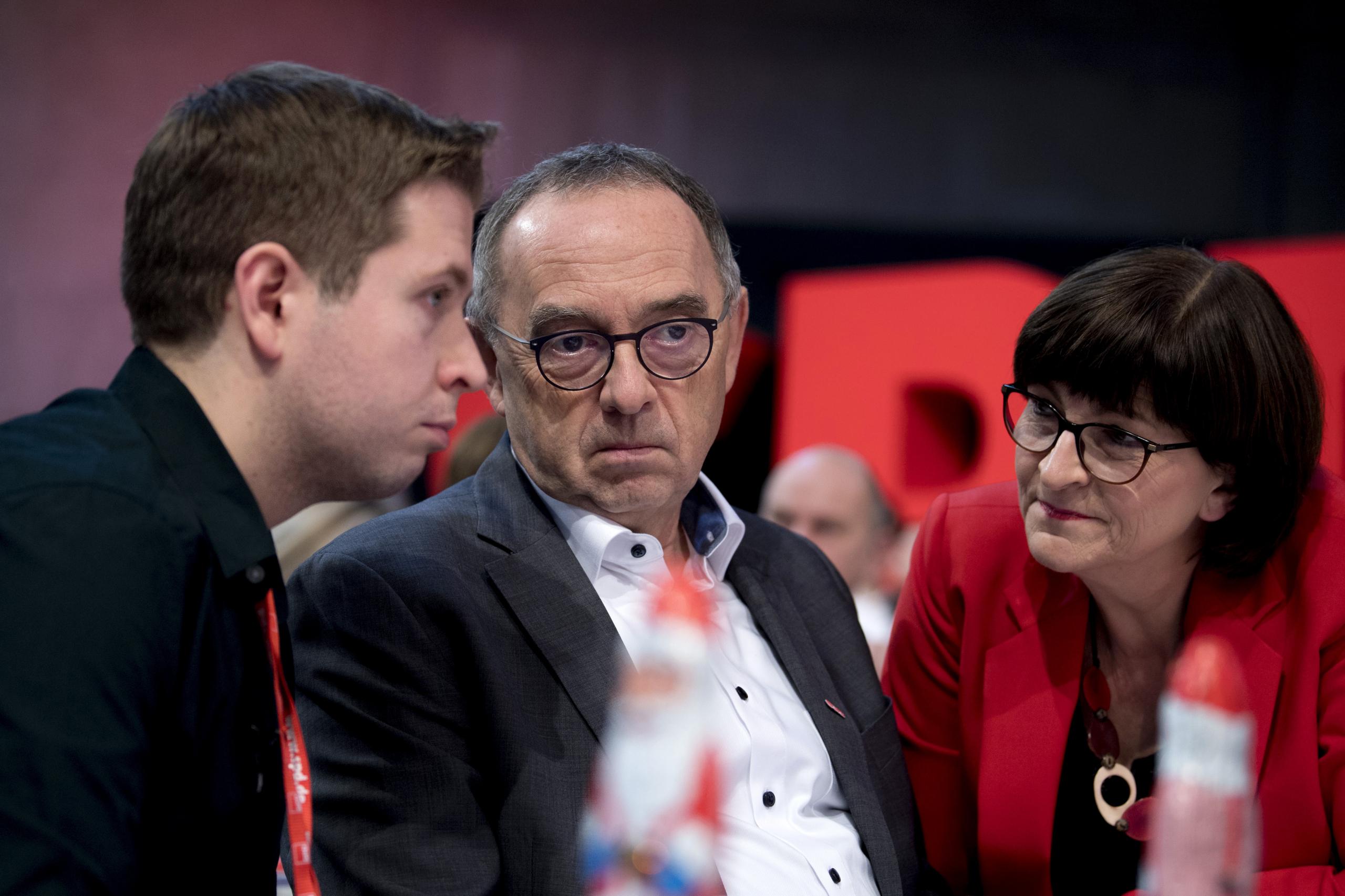 Kevin Kühnert, Norbert Walter-Borjans und Saskia Esken bei der Wahl zum Parteivorsitz am 6. Dezember 2019.