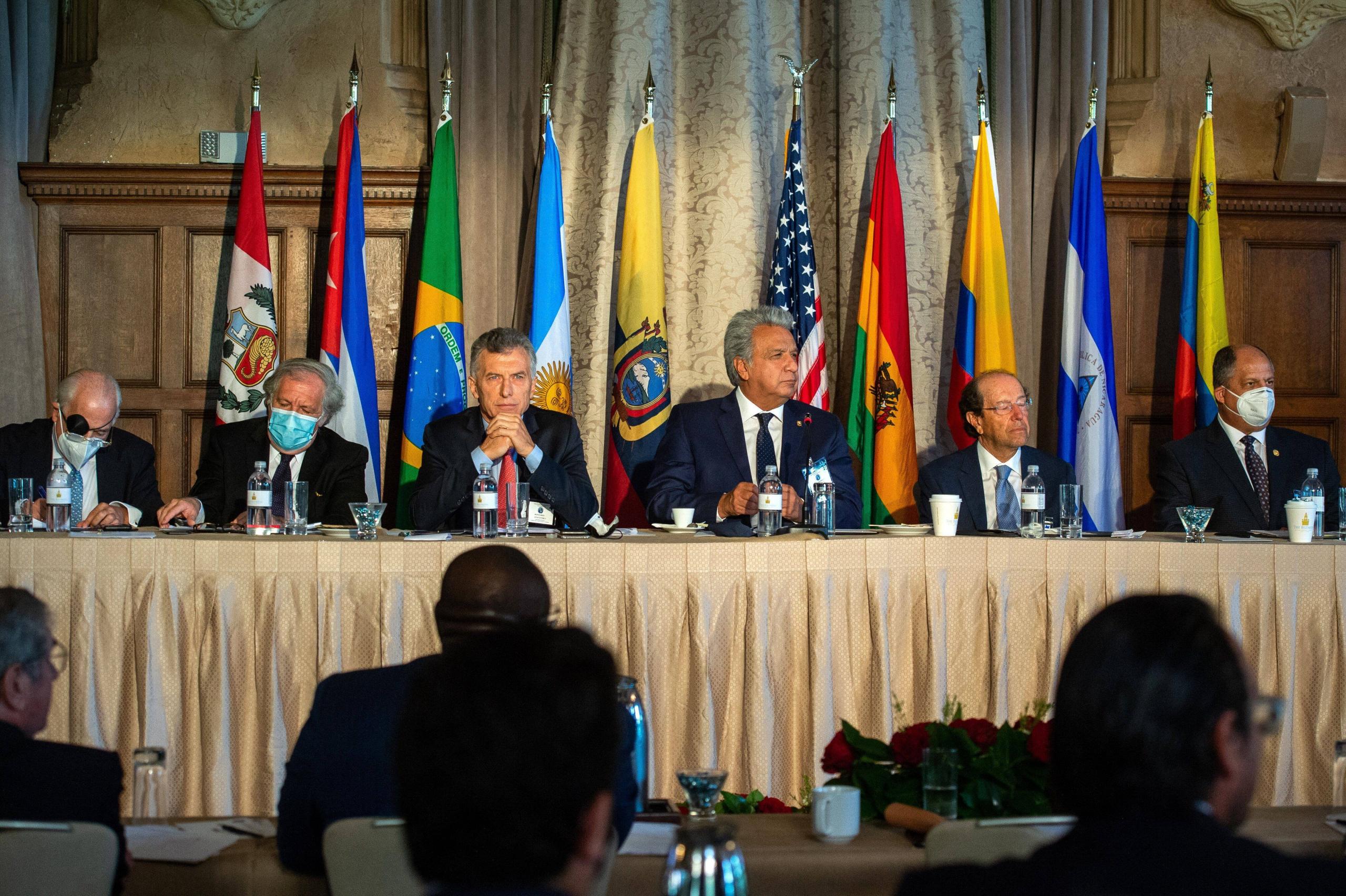 Generalsekretär der OAS Luis Almagro bei einem Treffen mit führenden lateinamerikanischen Politikern im Mai 2021 in Miami.