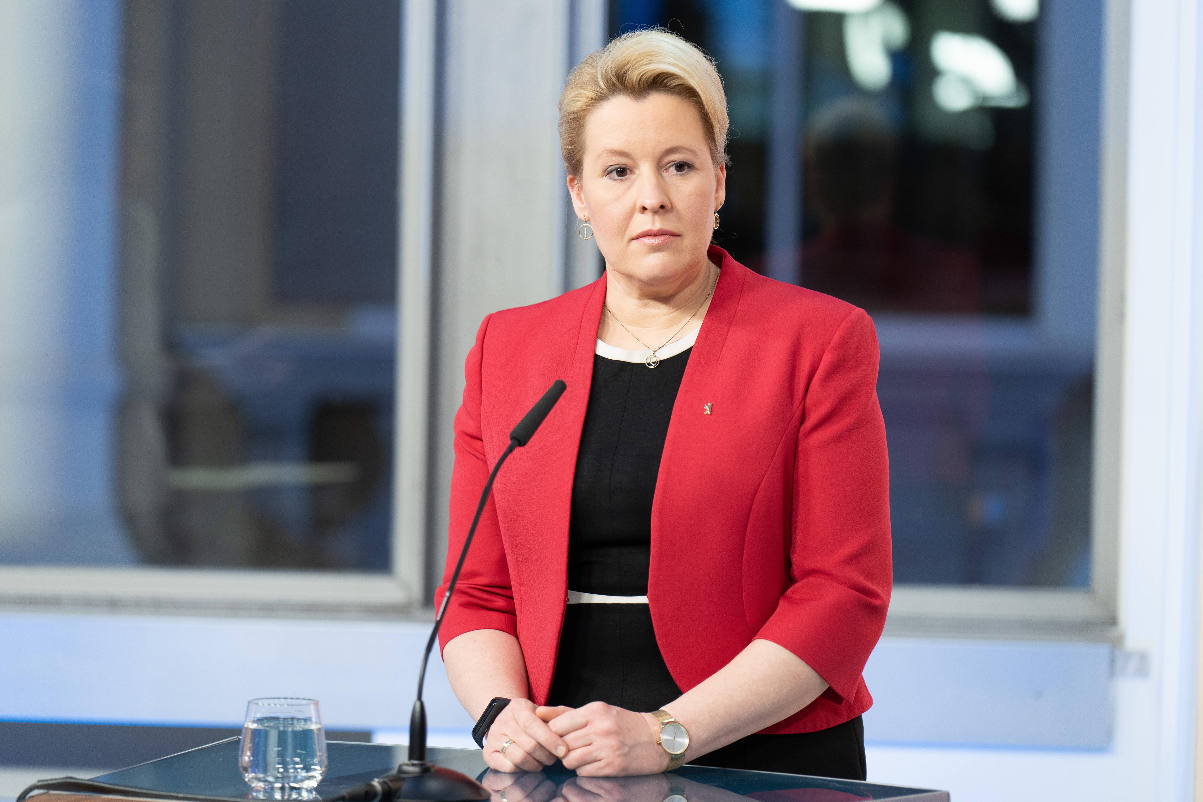 Versteinerte Mine: Der gestrige Wahlabend war für SPD-Spitzenkandidatin Franziska Giffey eine herbe Niederlage, 12. Februar 2023.
