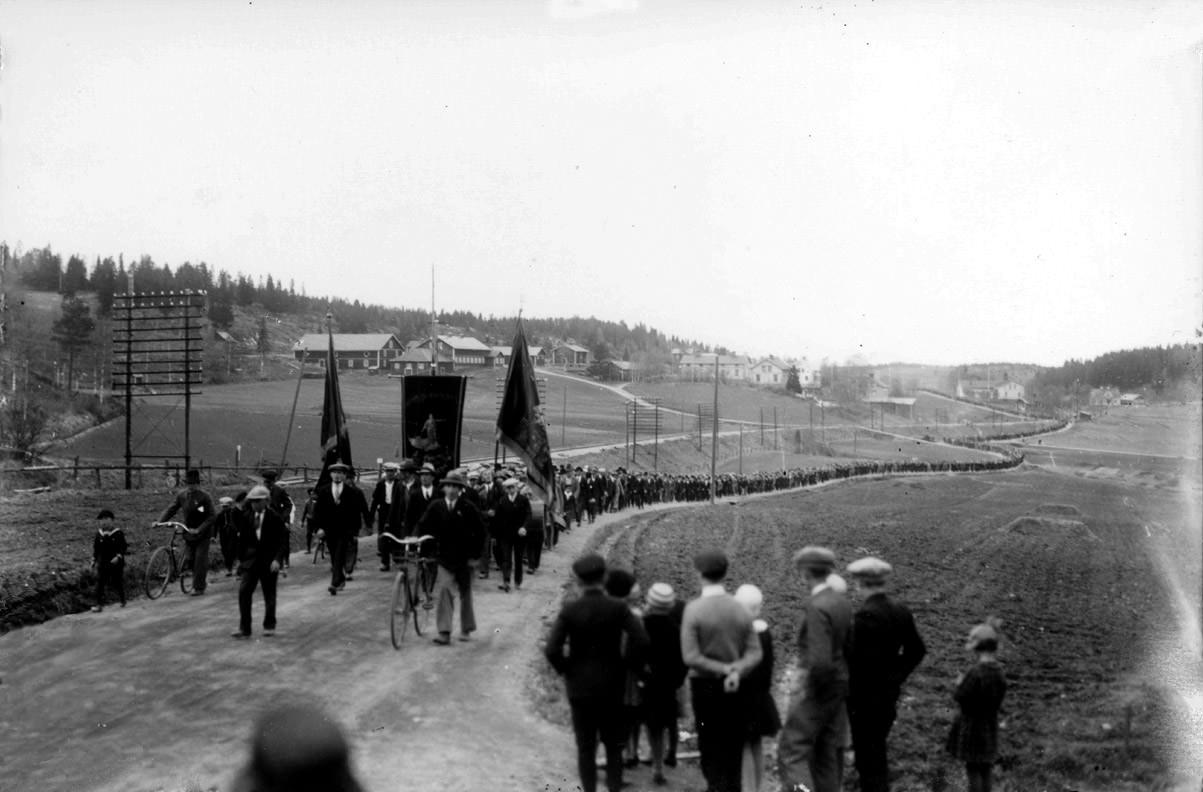 1931: Marsch streikender Arbeiter im schwedischen Ådalen
