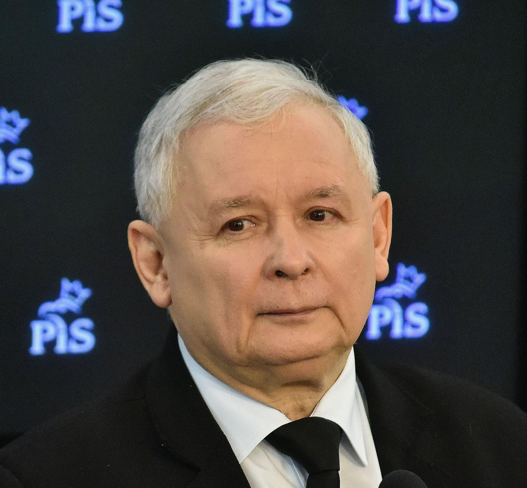 Jarosław Kaczyński ist Vorsitzender der rechtskonservativen Partei PiS und einer der einflussreichsten Politiker des Landes. 