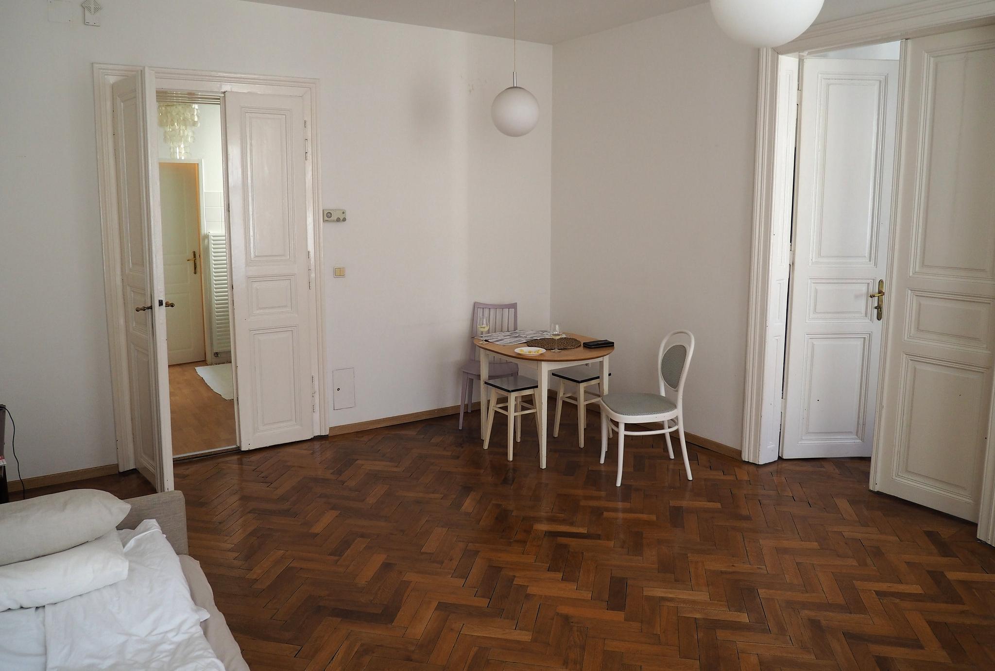 Airbnb-Wohnungen wie diese in Wien blieben während der Corona-Pandemie leer.