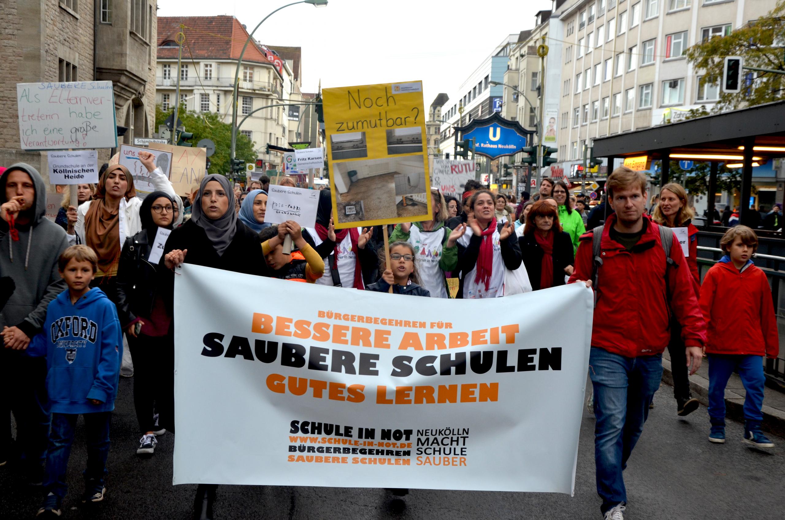 Demonstration für »Saubere Schulen«