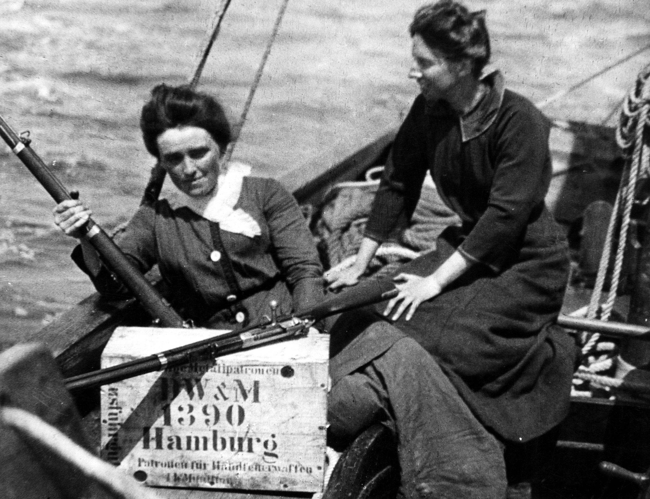 Die Vorbereitung des »Easter Rising«. Mary Spring Rice und Molly Childers versorgen die Irish Volunteers 1914 mit Gewehren aus Deutschland. 