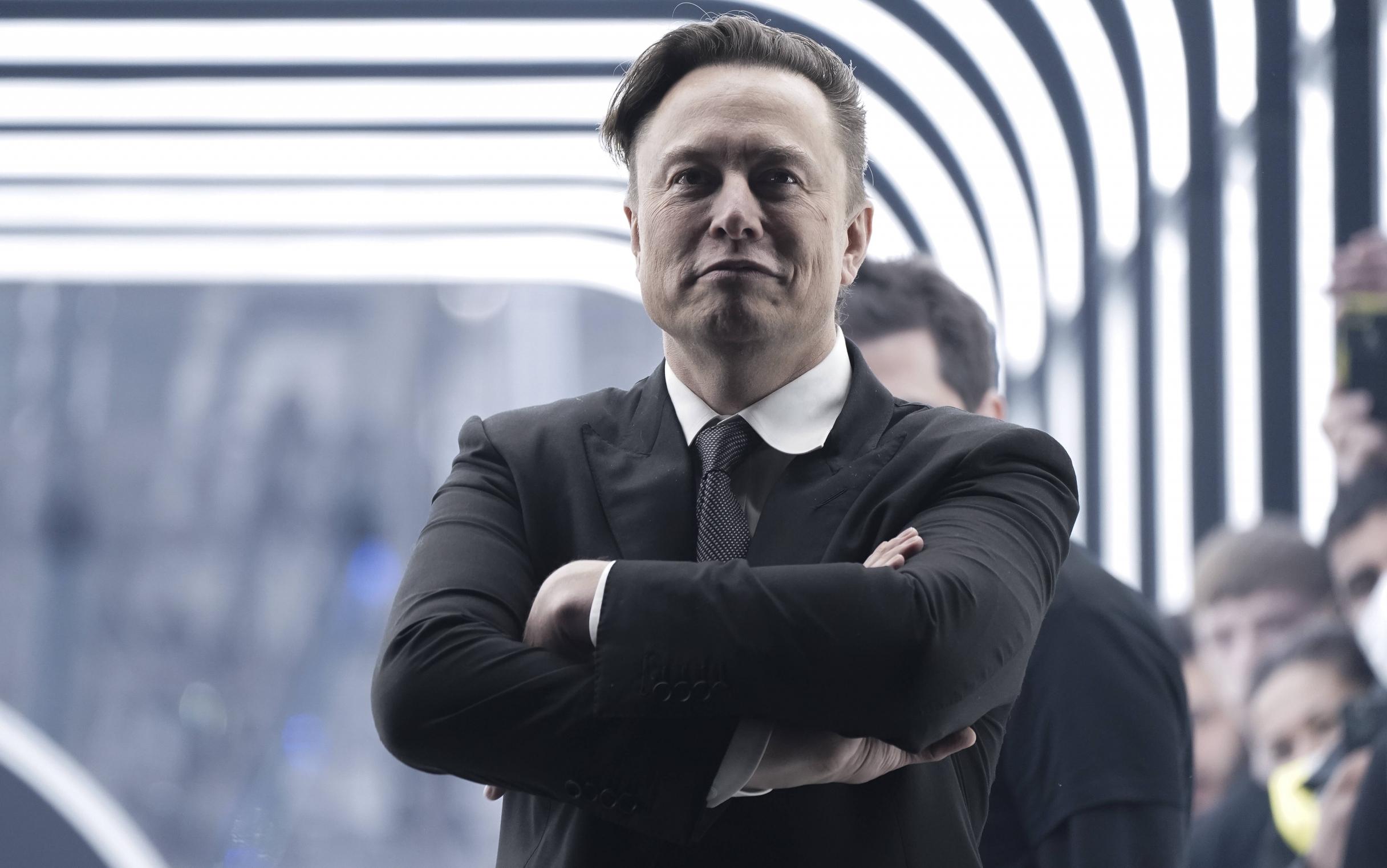 Elon Musk in der Gigafactory in Grünheide, 22. März 2022.