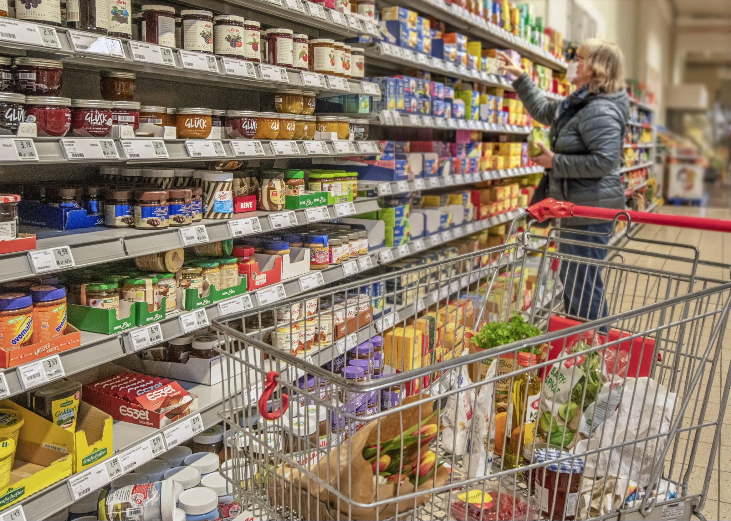 Etwa 15 Prozent aller Ausgaben werden für Lebensmittel aufgewendet – der Preisanstieg trifft die breite Bevölkerung besonders hart.