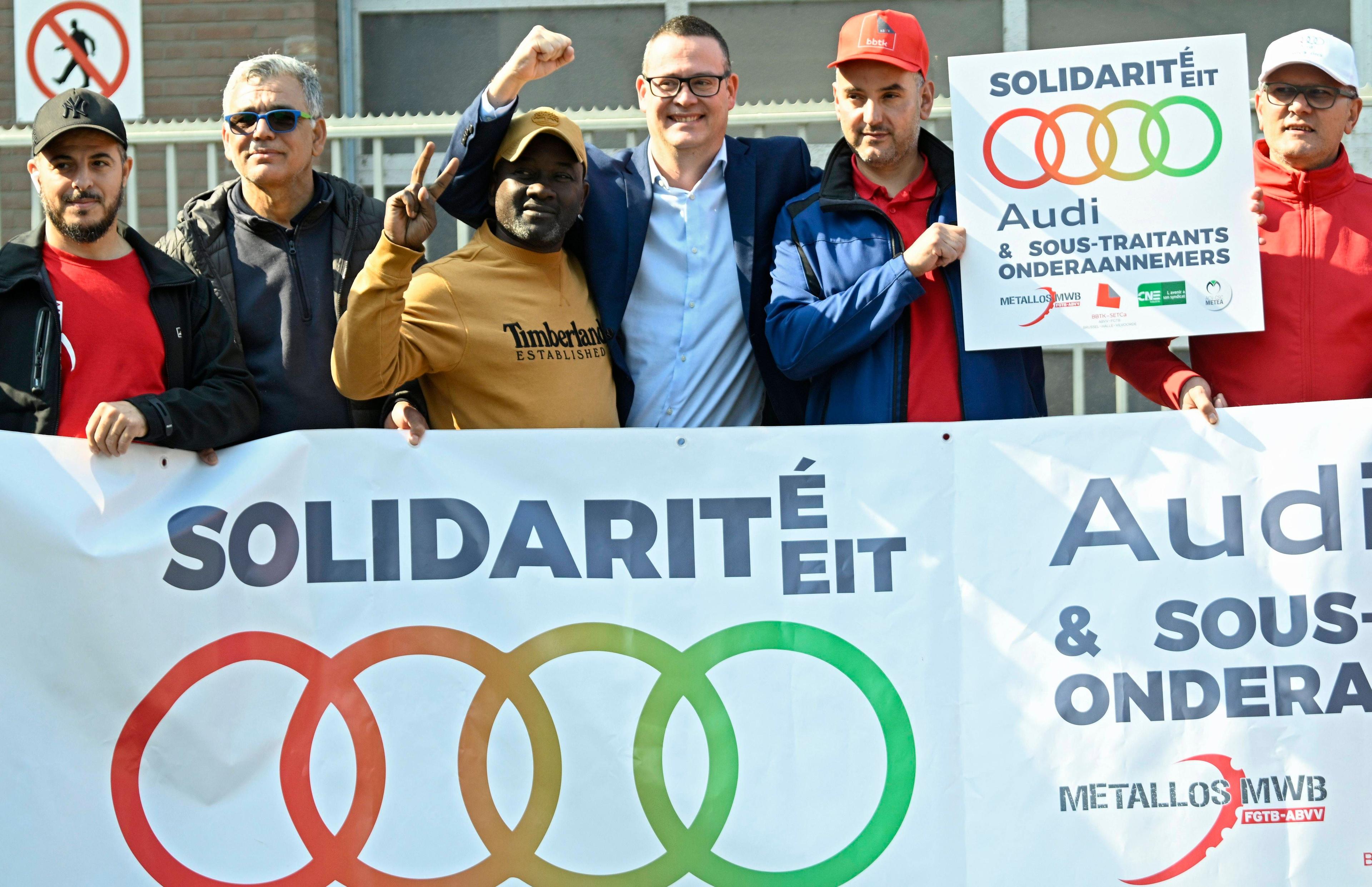 Eine parlamentarische Delegation angeführt von Raoul Hedebouw von der belgischen Partei der Arbeit besucht das von Schließung bedrohte Audi-Werk in Brüssel, 18. September 2024.