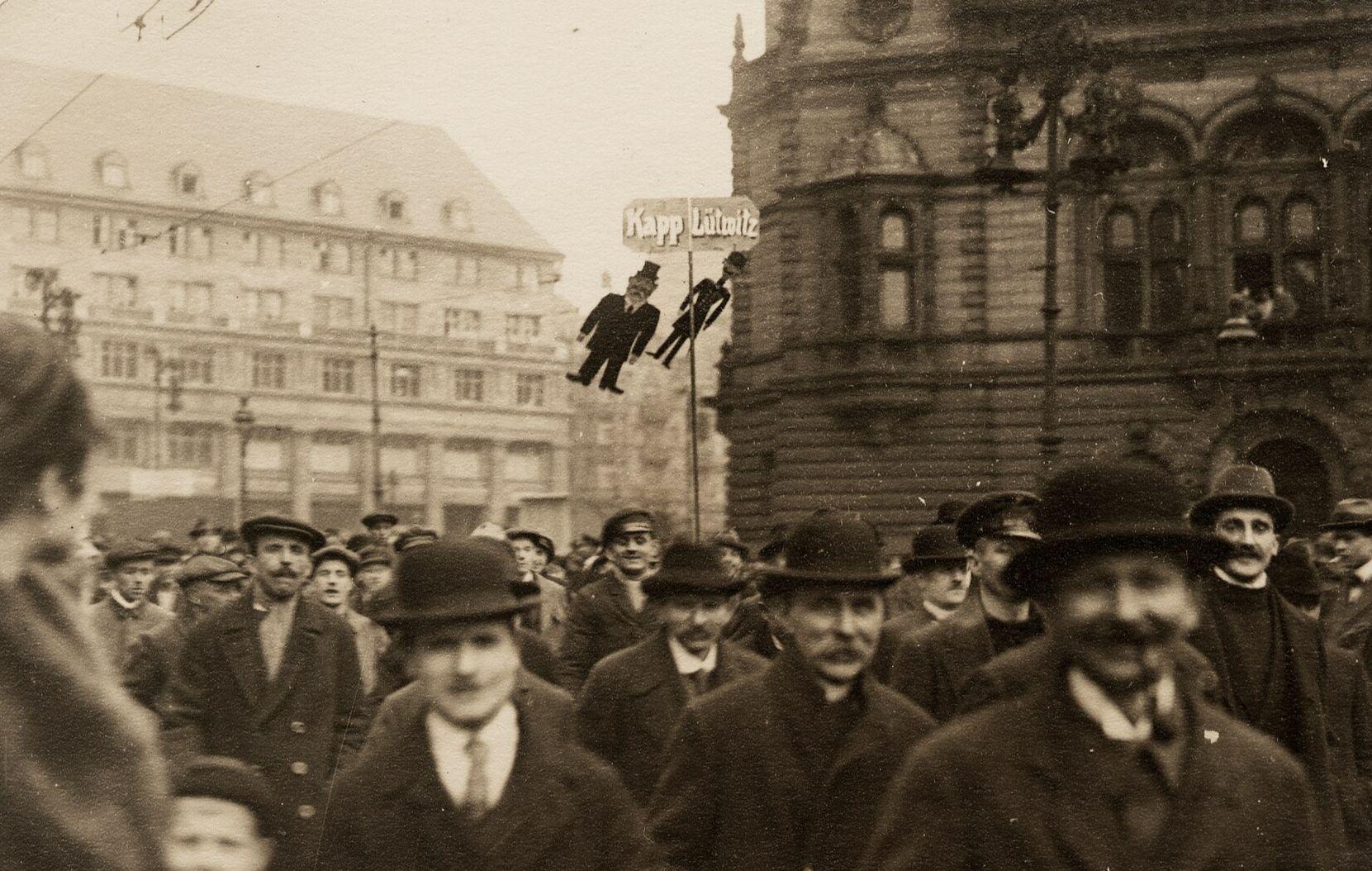 Eine Demonstration in Köln im Zuge des Generalstreiks gegen den Kapp-Lüttwitz-Putsch.