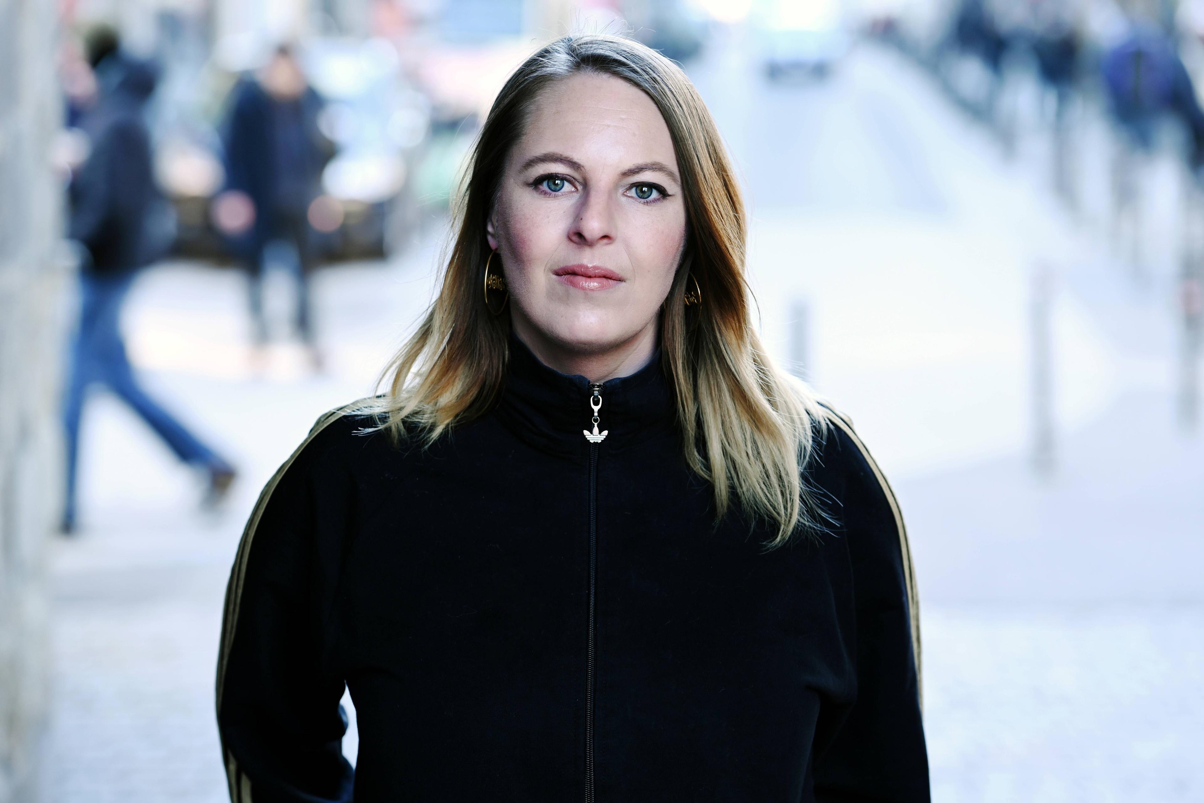 Linke-MdB Lea Reisner warnt vor einer fortschreitenden Einschränkung der Meinungsfreiheit in der Bundesrepublik.