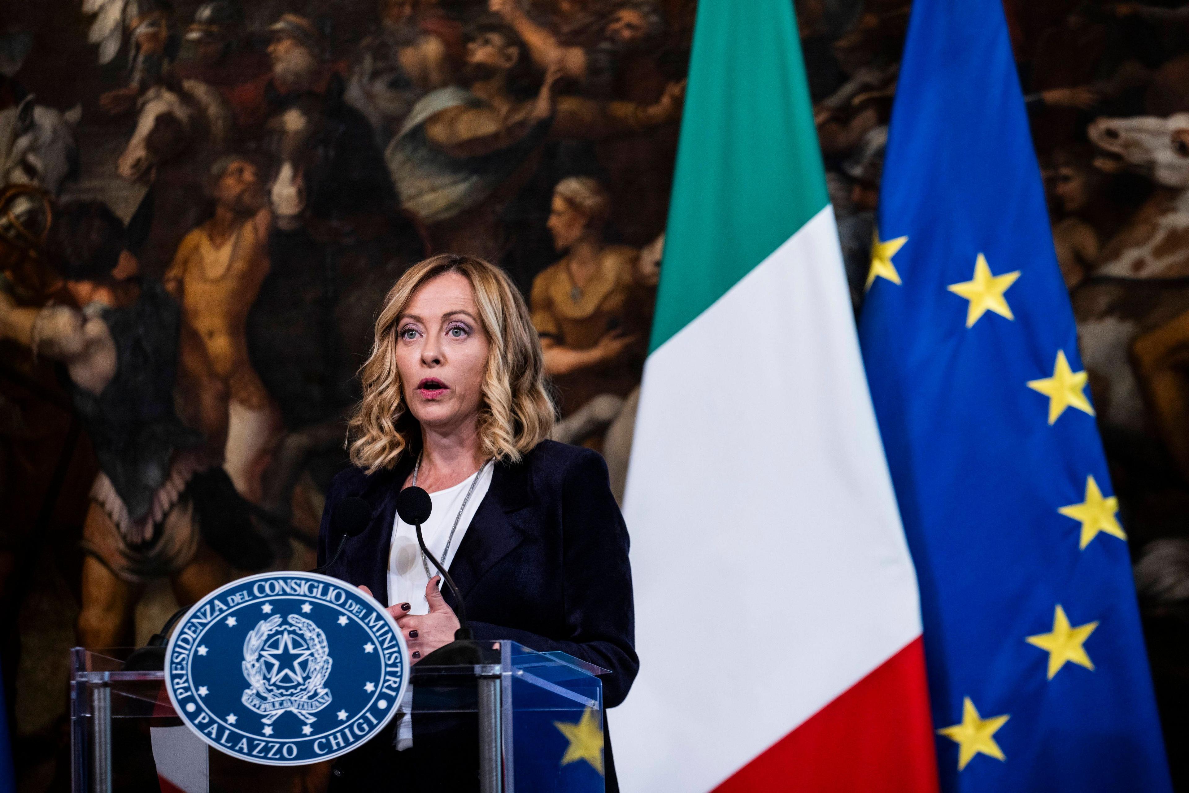 Premierministerin Giorgia Meloni spricht auf einer Pressekonferenz im Palazzo Chigi in Rom, 5. November 2024.