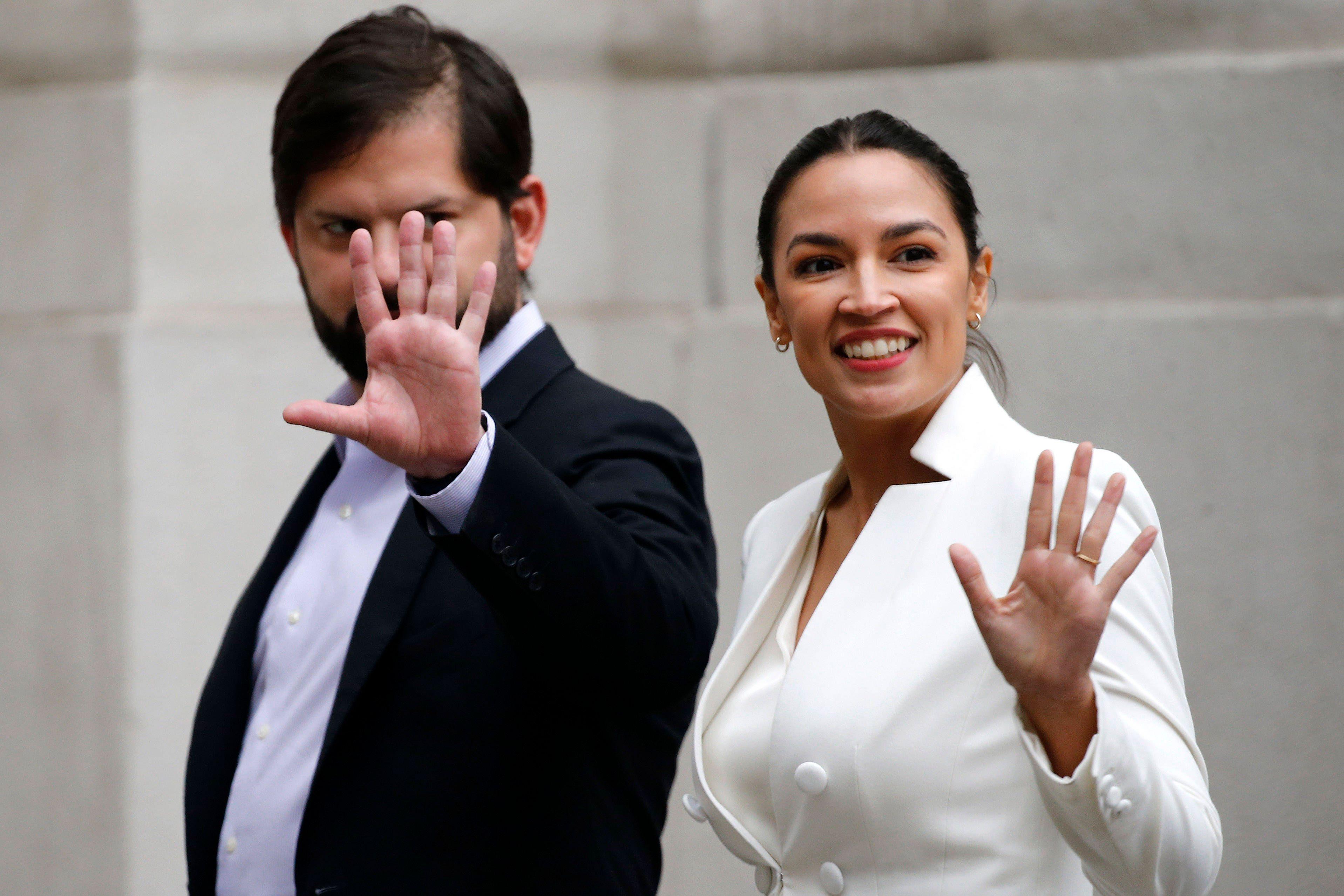 Alexandria Ocasio-Cortez trifft sich mit dem chilenischen Präsidenten Gabriel Boric in Santiago, Chile, 18. August 2023.