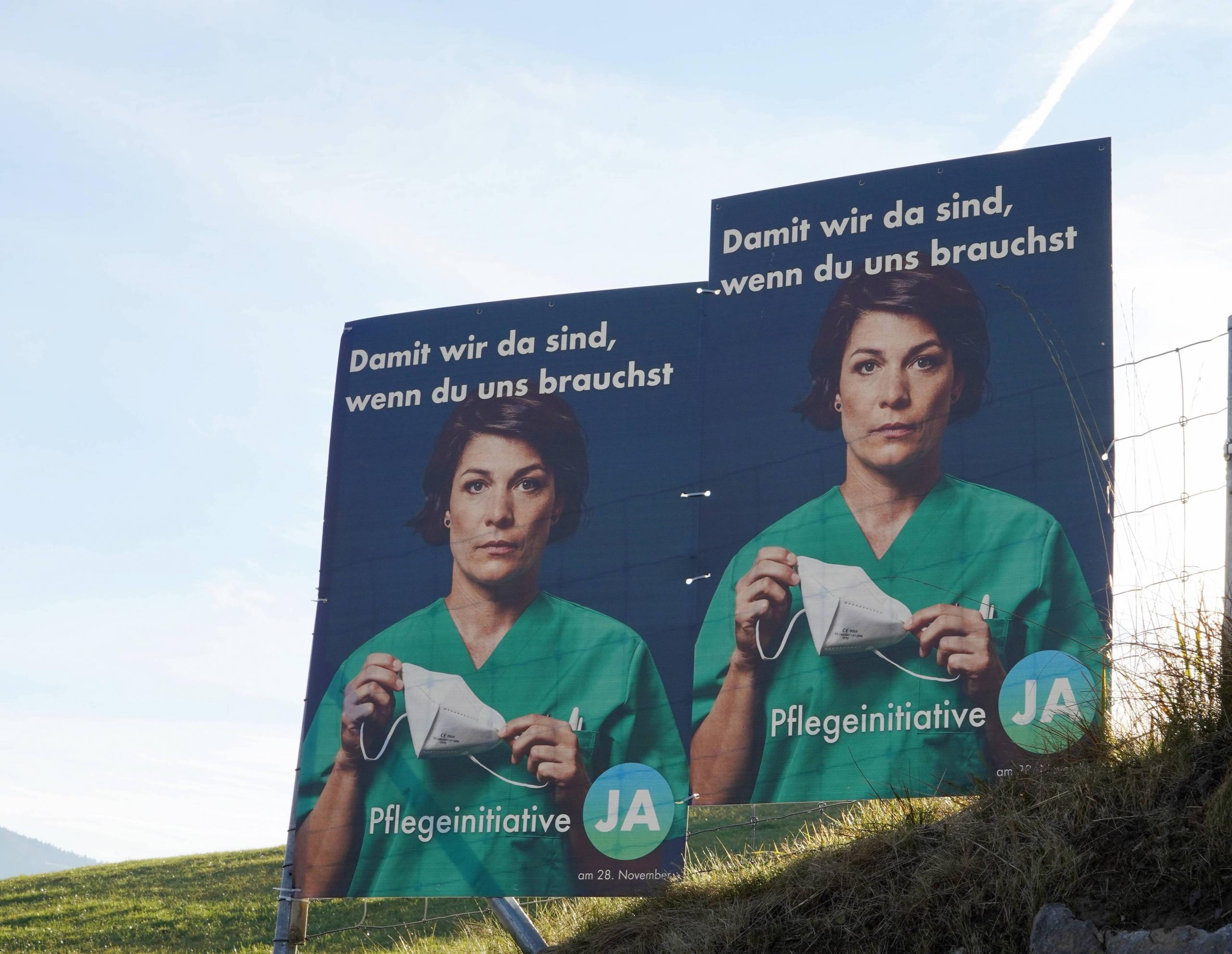 Plakat der Volksinitiative für eine starke Pflege, 19. November 2021.