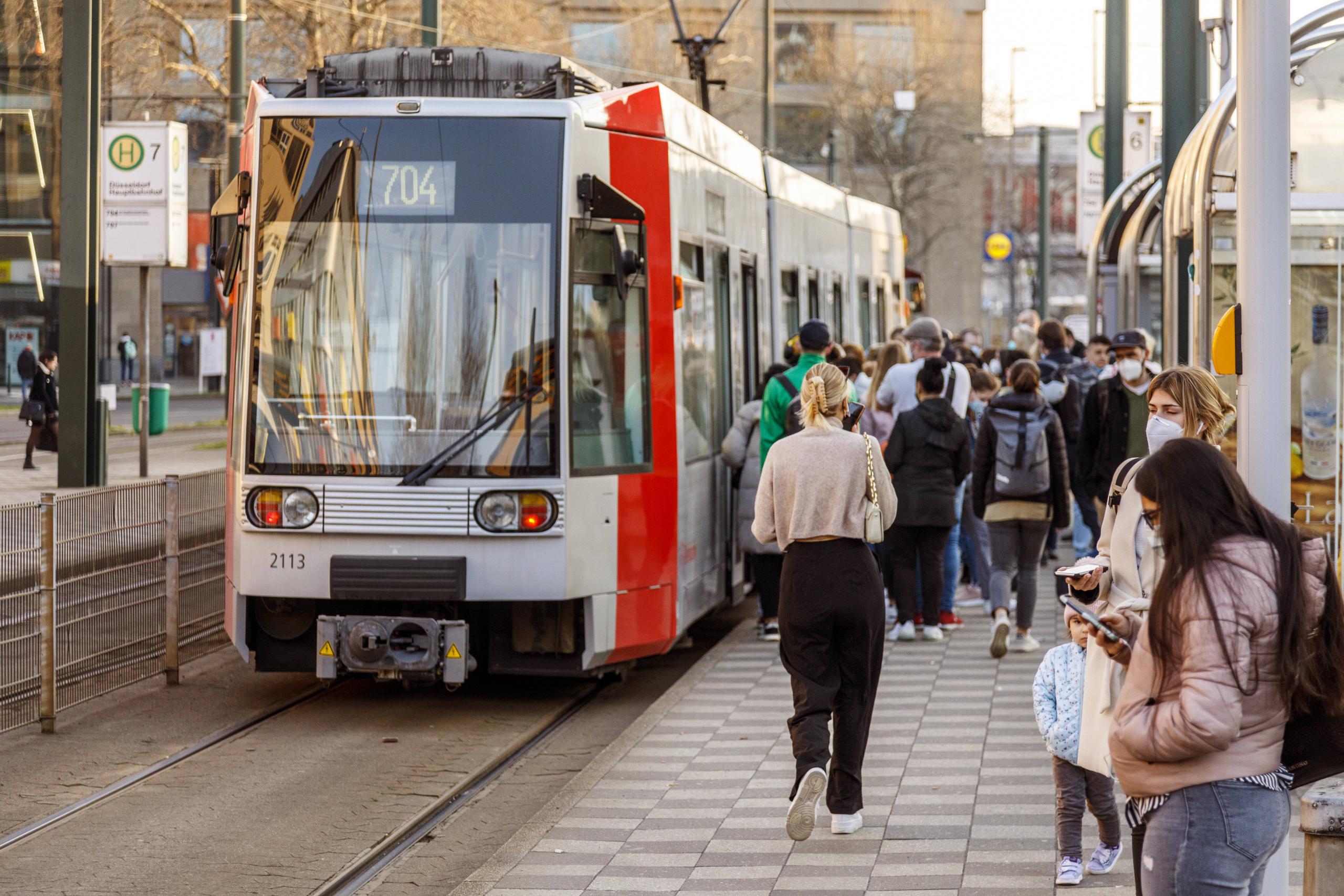 Das 9-Euro-Ticket wäre eine klimafreundliche Entlastung für die breite Mehrheit gewesen – kein Wunder, dass die FDP blockiert.