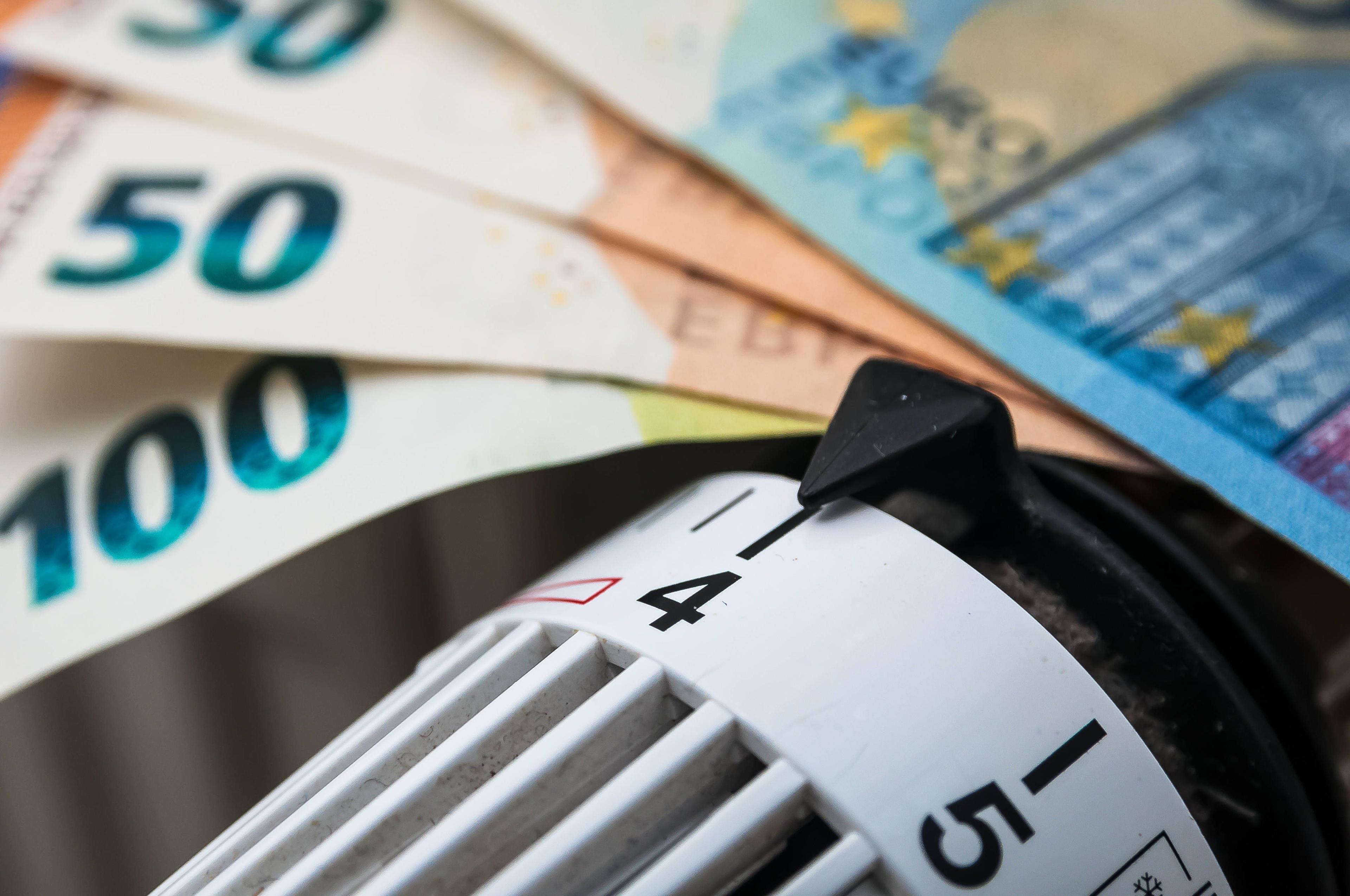 Eine hohe Heizkosten-Nachzahlung hat viele deutsche Haushalte getroffen.