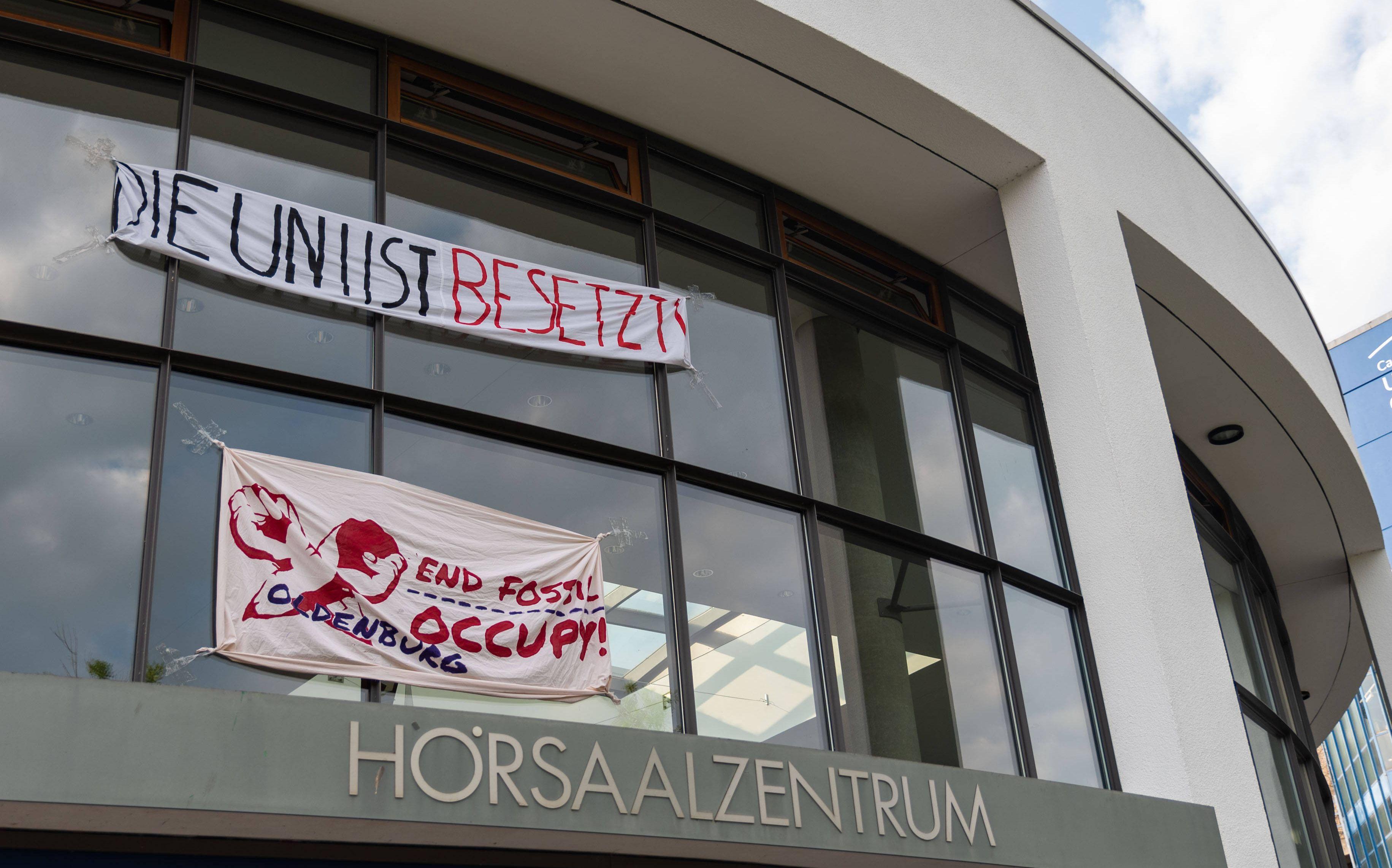 Erfolgreich sind studentische Bewegungen vor allem dann, wenn sie den Schulterschluss mit den Gewerkschaften suchen und über die Universität hinauswachsen.