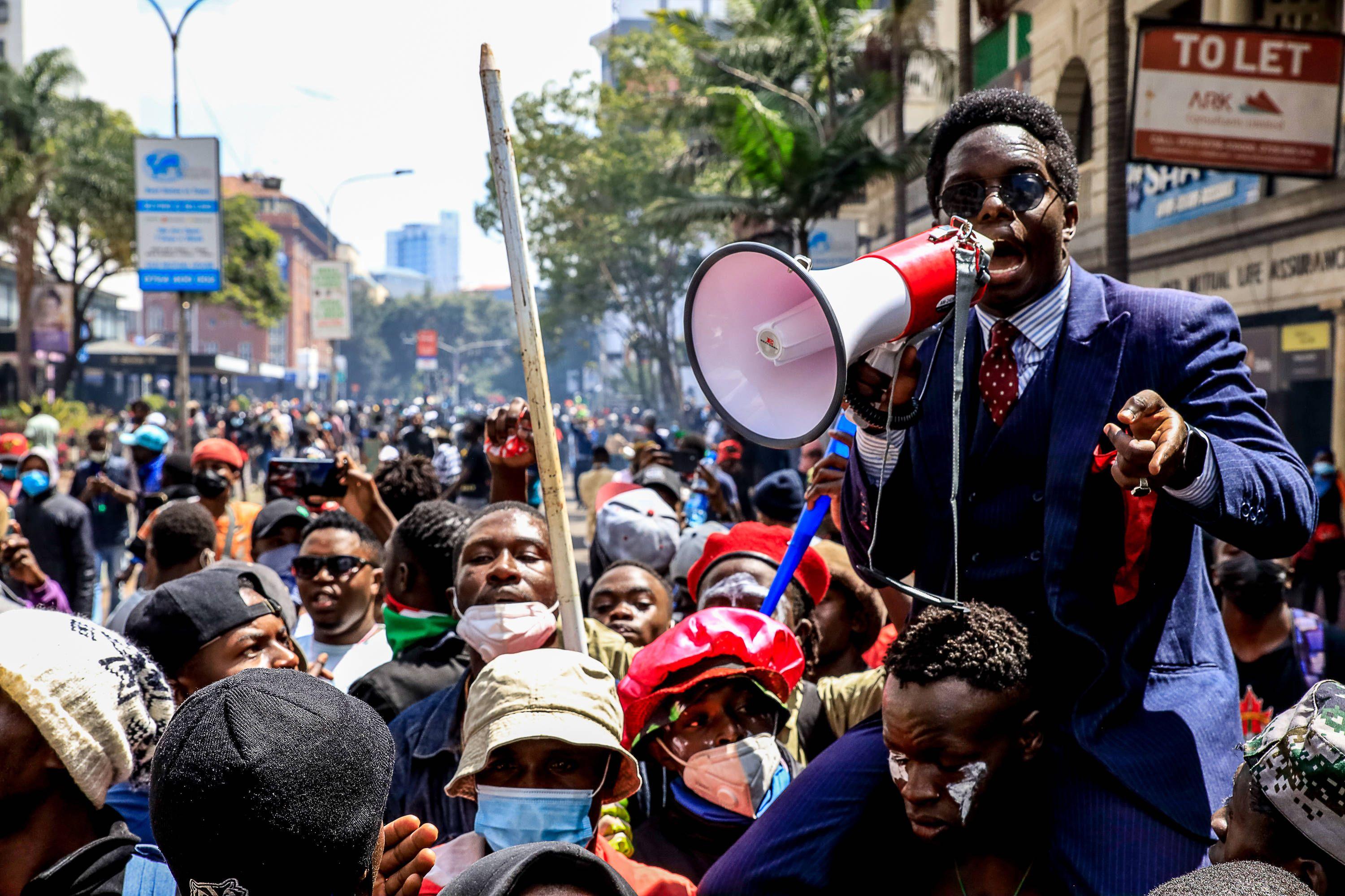 Demonstrierende in Nairobi protestieren gegen eine Steuerreform, die explodierende Lebenshaltungskosten zur Folge hätte, 25. Juni 2024.