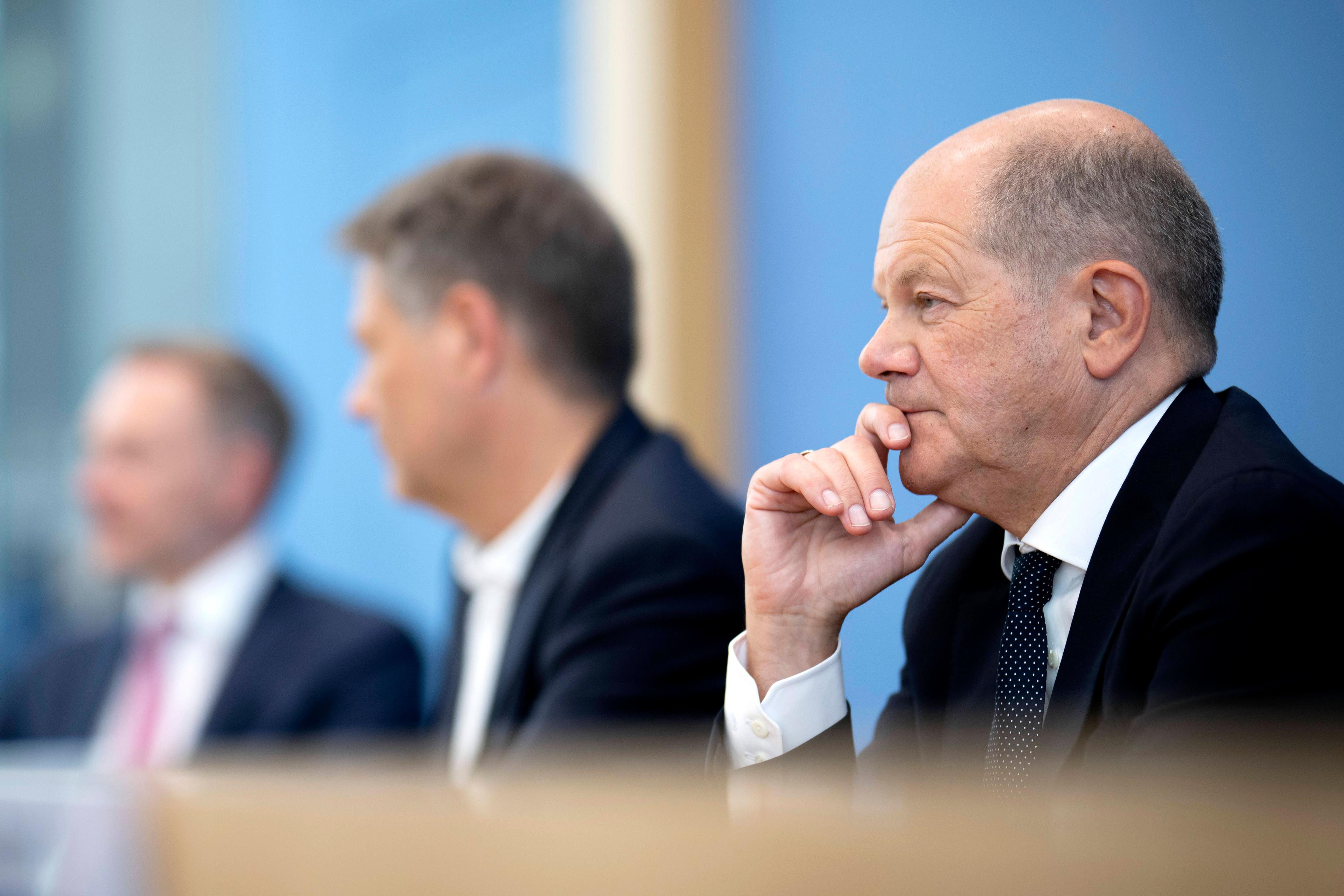 Scholz, Habeck und Lindner stellen die Wachstumsinitiative und den Haushalt 2025 vor, Berlin, 05. Juli 2024.