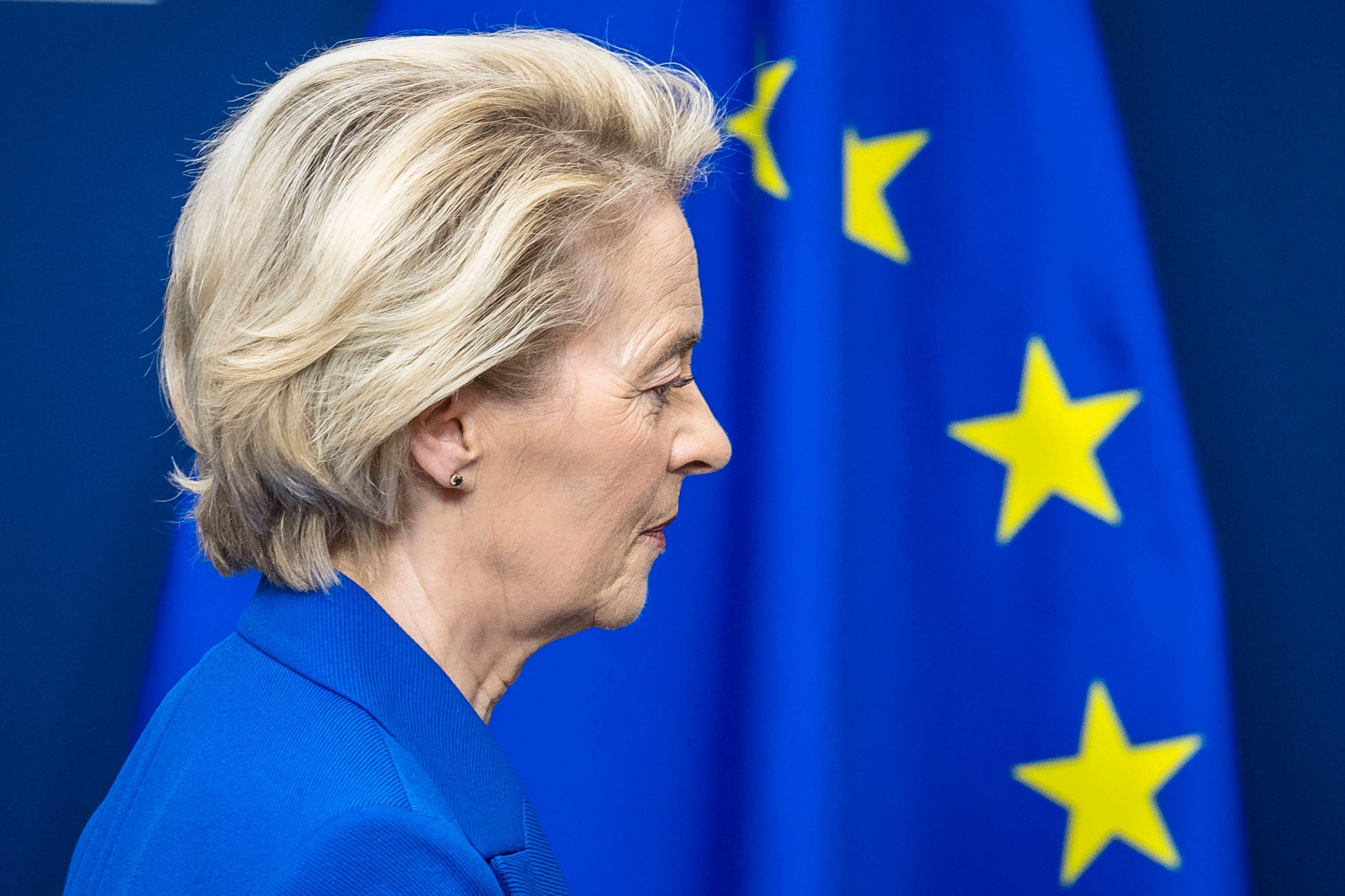 EU-Kommissions­präsidentin von der Leyen will die 800 Milliarden mobilisieren und Europa wiederaufzurüsten.