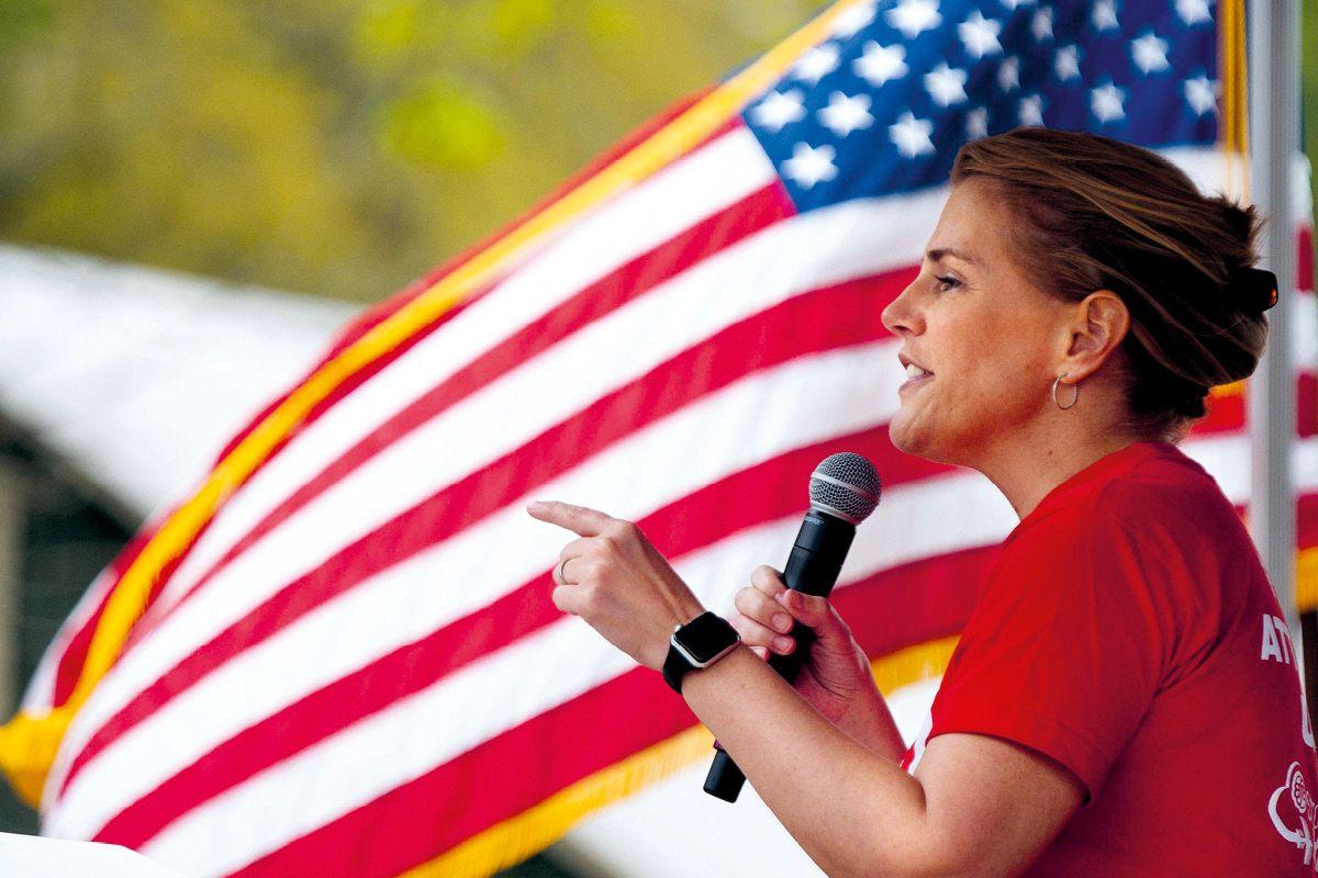 Sara Nelson spricht vor den United Mine Workers of America im Tannehill State Park, 6. April 2022.