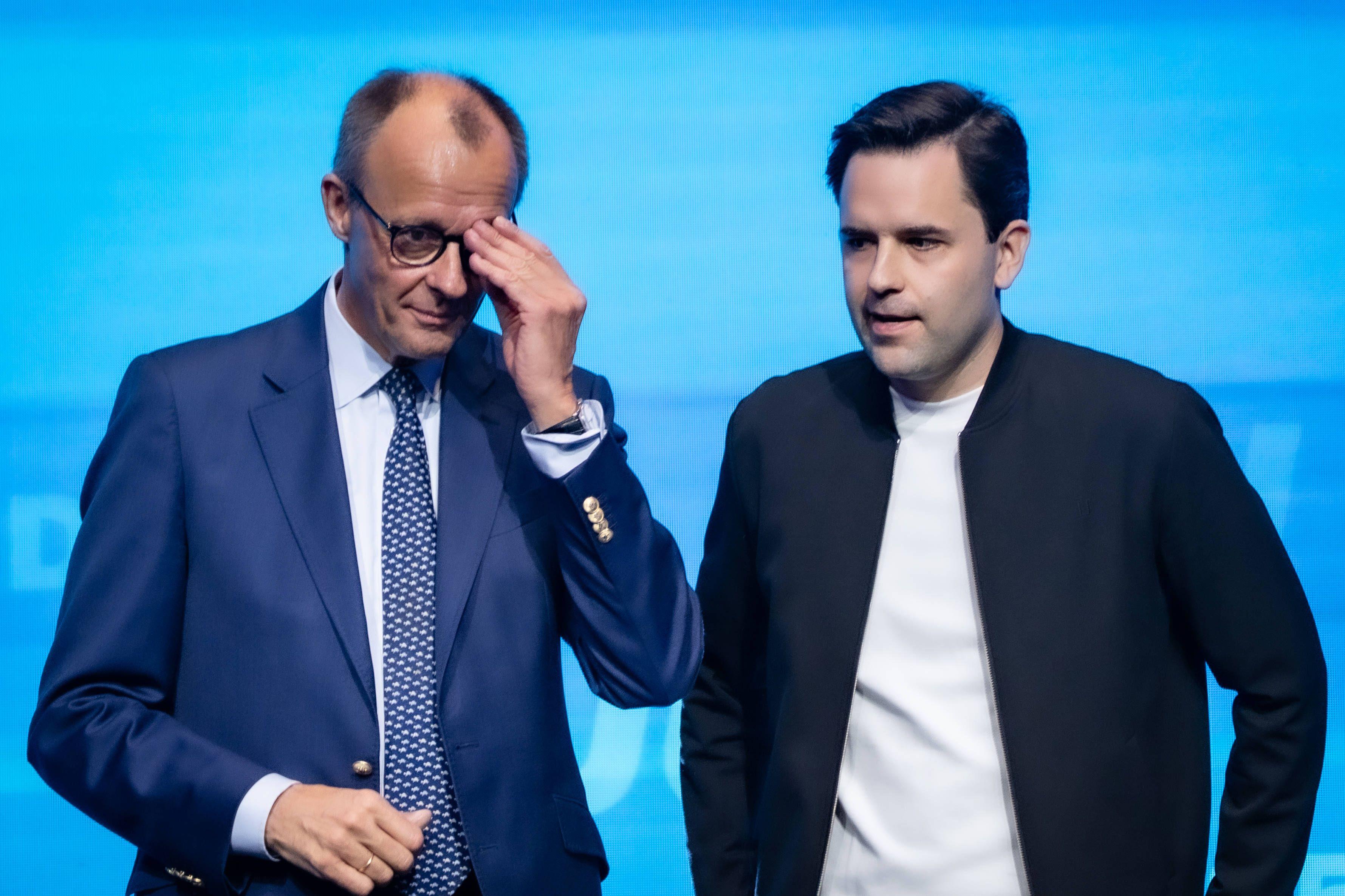 Die Stimmung ist angespannt zwischen Bundeskanzler Friedrich Merz und Johannes Winkel, dem Vorsitzenden der Jungen Union.