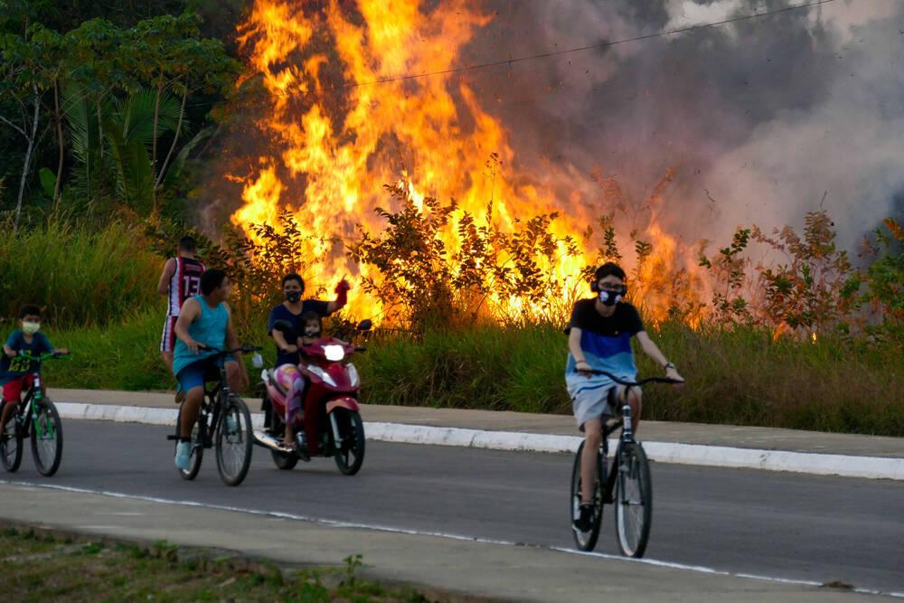 Ein Grund unter vielen: Die Waldbrände im Amazonas und die Tatenlosigkeit der brasilianischen Regierung riefen die Kritik europäischer Regierungen am EU-Mercosur-Abkommen hervor.