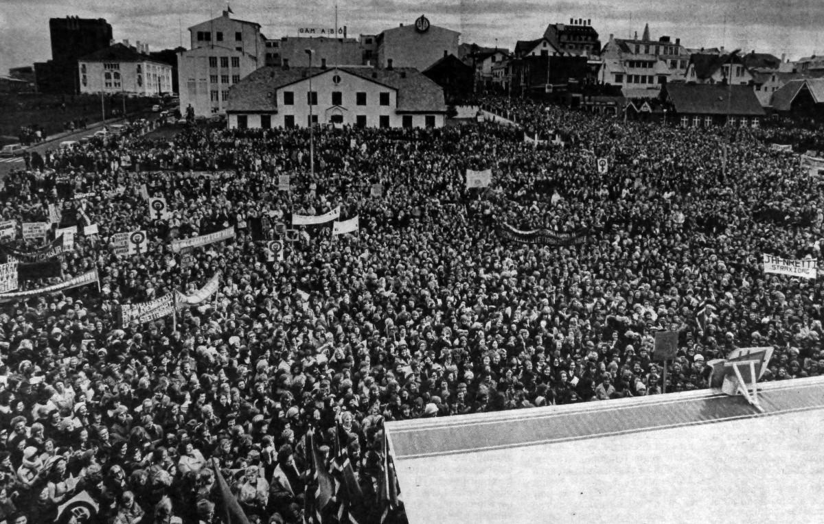 Am Tag des Streiks versammelten sich 25 000 Frauen in Reykjavík. Aber auch anderswo in Island wurde gestreikt.