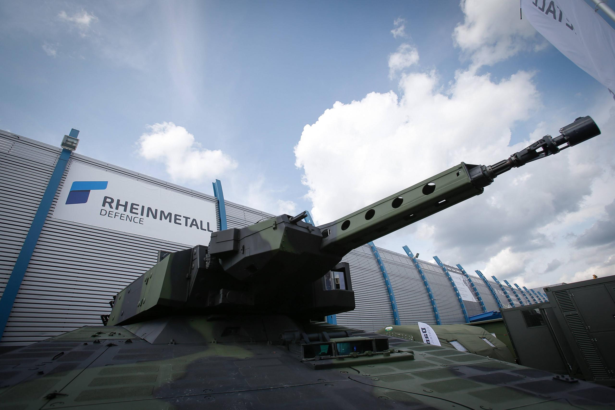 Aktienkurse von Waffenunternehmen wie Rheinmetall steigen nach der Ankündigung zur Aufrüstung.