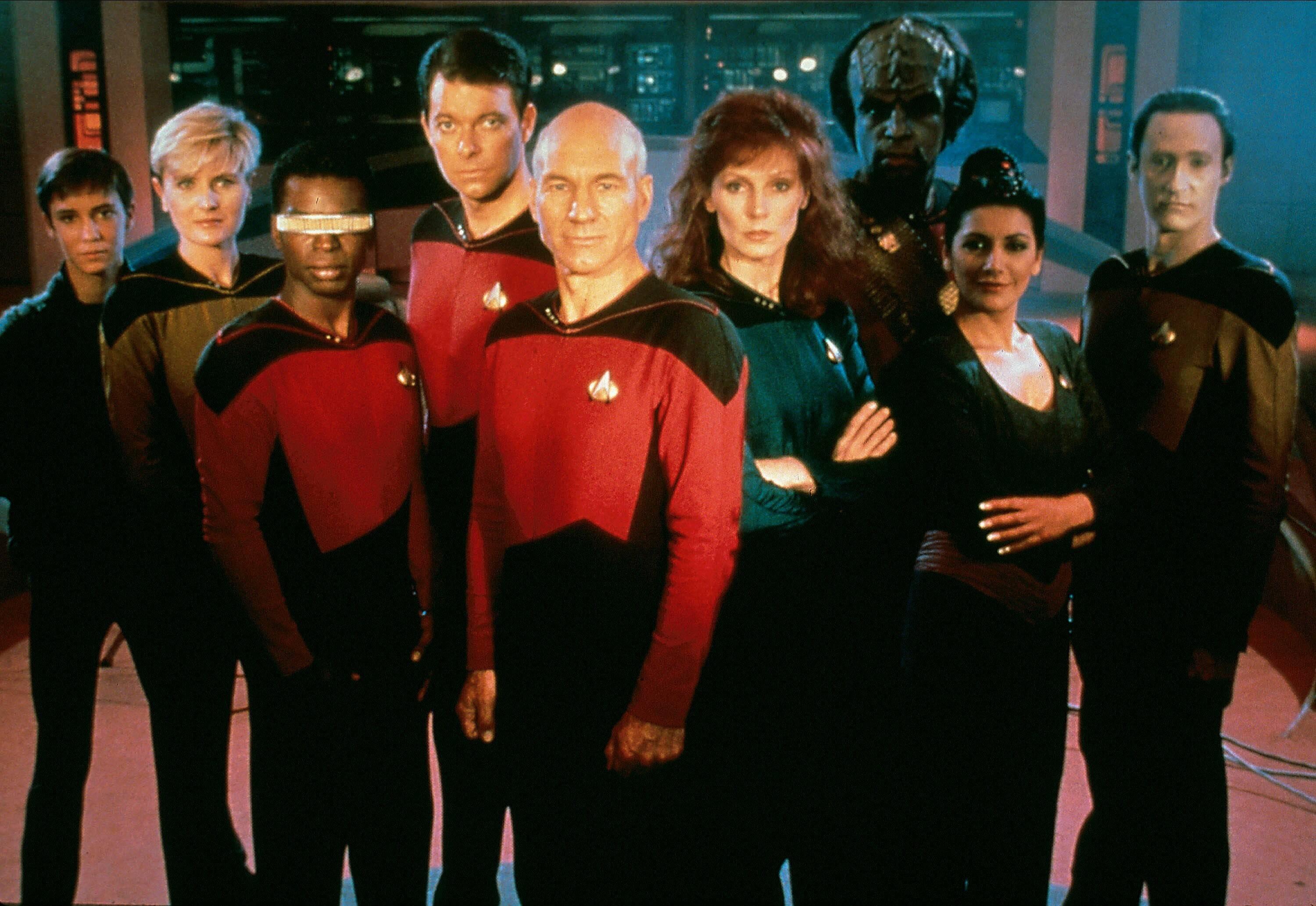 Die Besetzung von »Raumschiff Enterprise – Das nächste Jahrhundert« in einem Werbefoto, 1987.