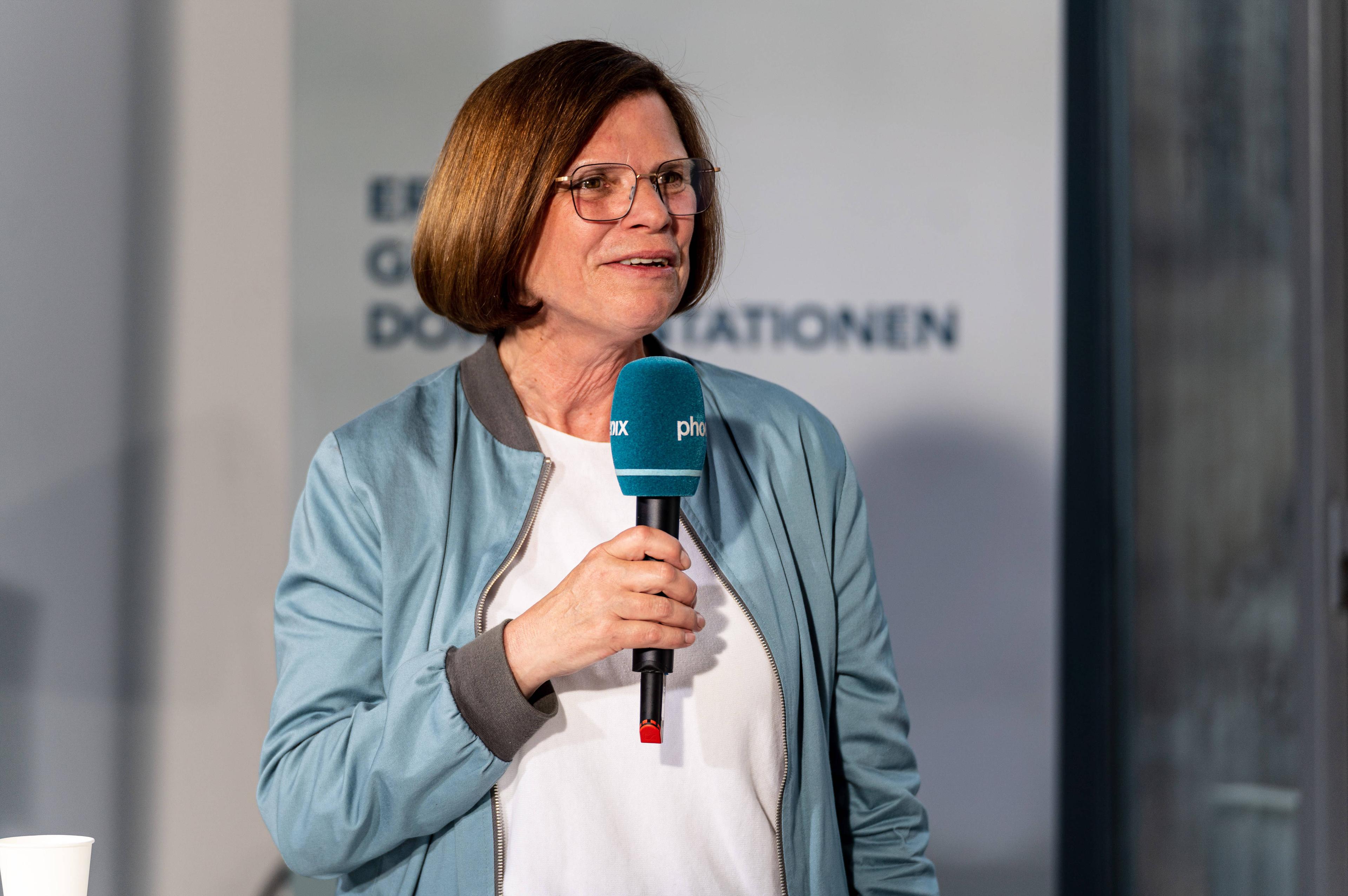 Wirtschaftssenatorin und Spitzenkandidatin Kristina Vogt von der LINKEN am Wahlabend, 14. Mai 2023.