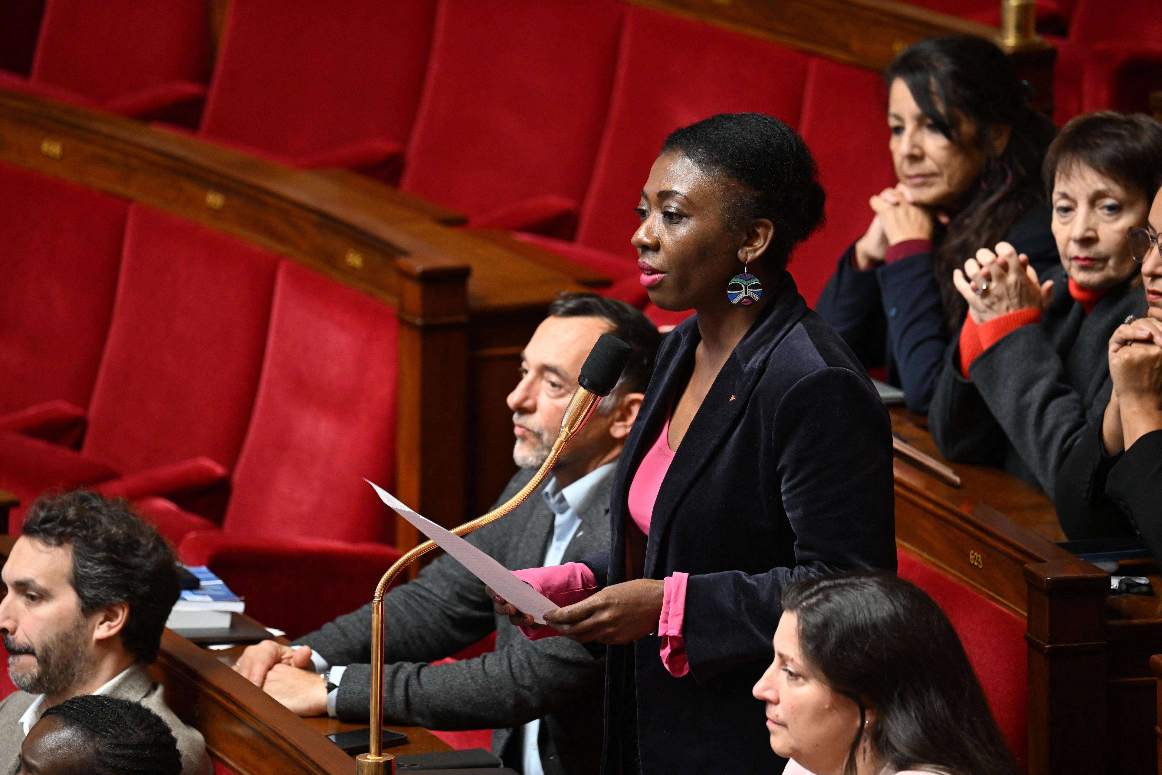 Für Danièle Obono liegt der Schlüssel zum Wahlsieg der Linken darin, die Millionen Nichtwählerinnen und Nichtwähler zu mobilisieren, statt zur politischen Mitte zu rücken.