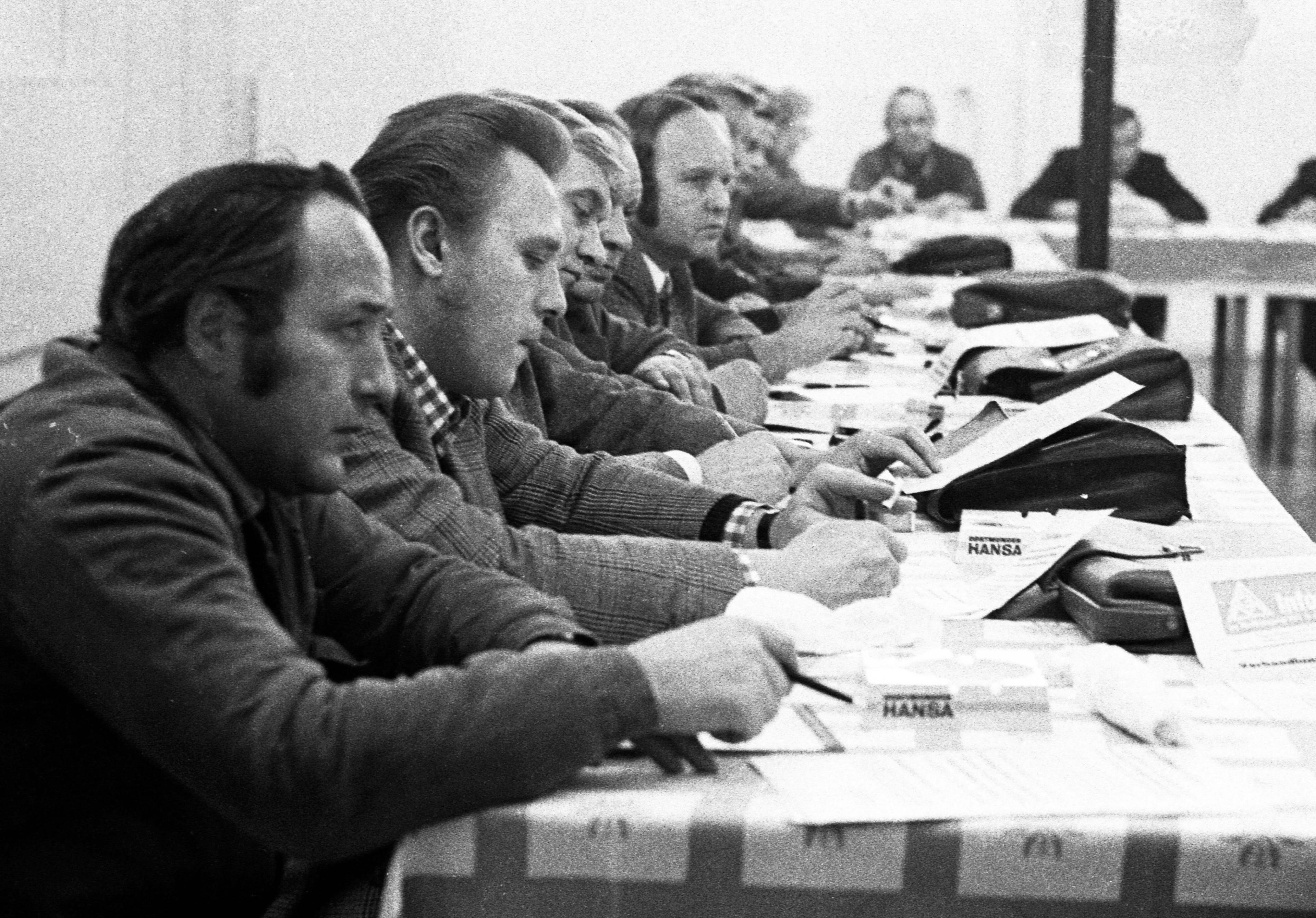Betriebsrats­sitzung in einem Montanunternehmen, Dortmund, 1972.