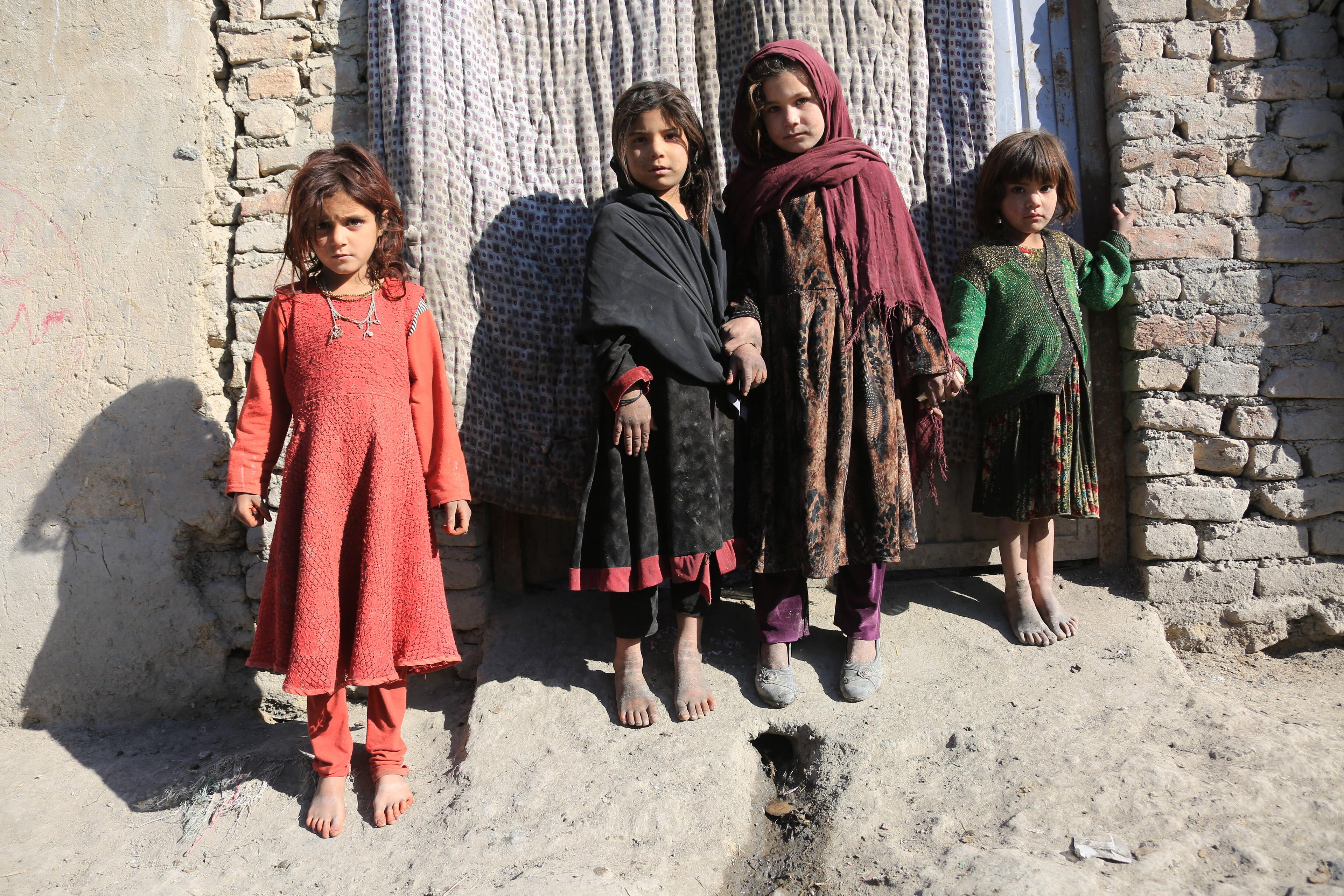Den Menschenrechten dieser afghanischen Kinder ist nicht damit geholfen, dass der Westen ihr Land mit Wirtschaftssanktionen belegt.